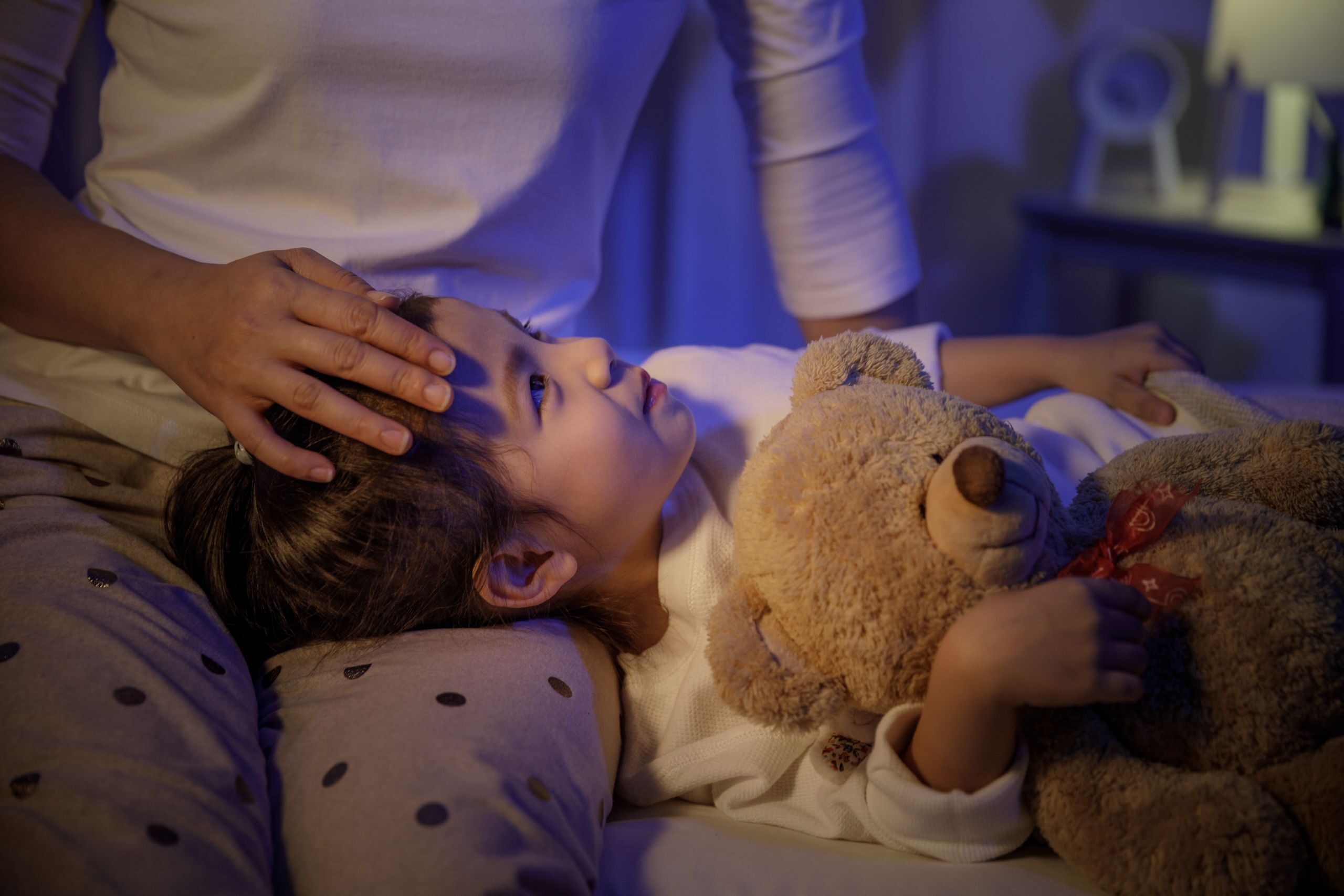 AdobeStock_323578976 Child sleeping soundly at night after airway evaluation